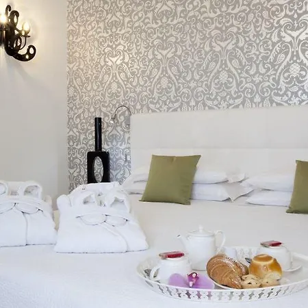 La Piazzetta Hotel
